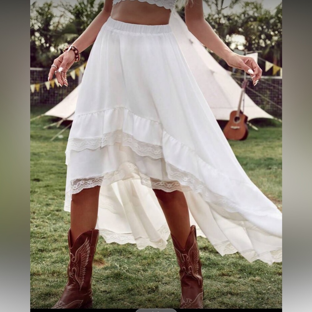 Elegant White Lace Maxi Skirt - Picture 6 of 6